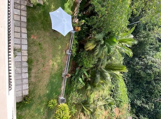 South Hill * Anse Royale